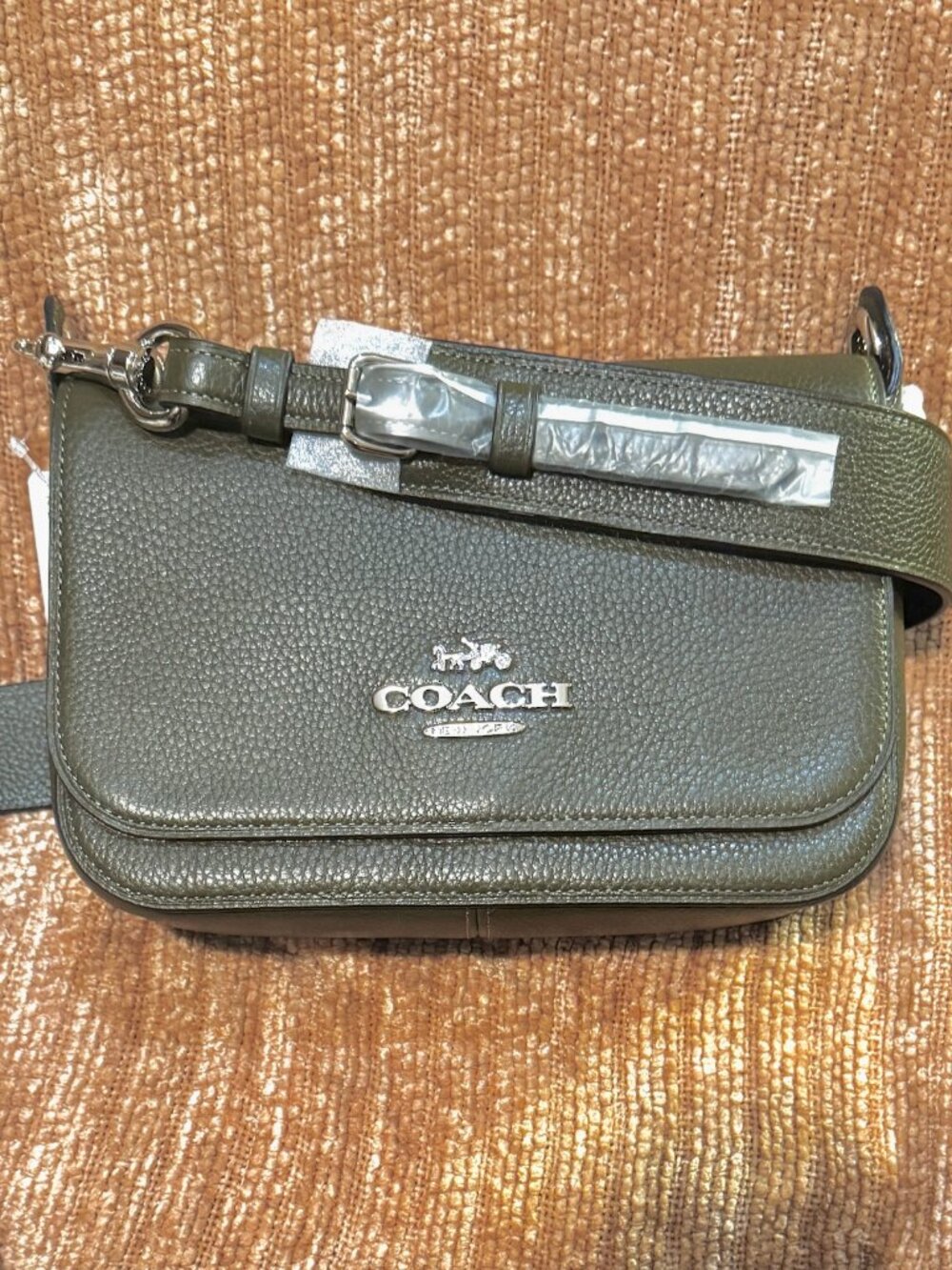 Coach Olive Jes Messinger Bag - Picture 3 of 13